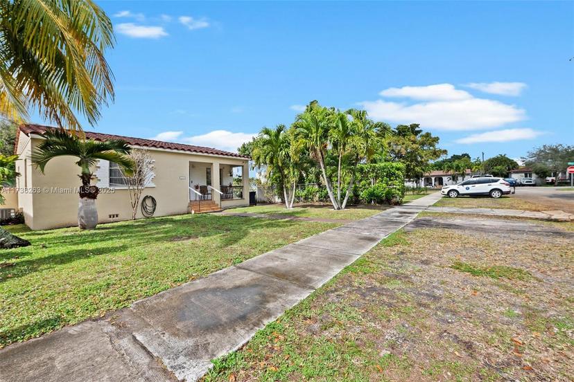 Picture of 270 Laurel Way, Miami Springs FL 33166