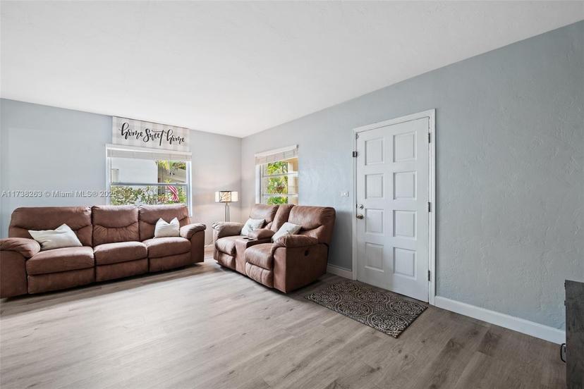 Picture of 270 Laurel Way, Miami Springs FL 33166