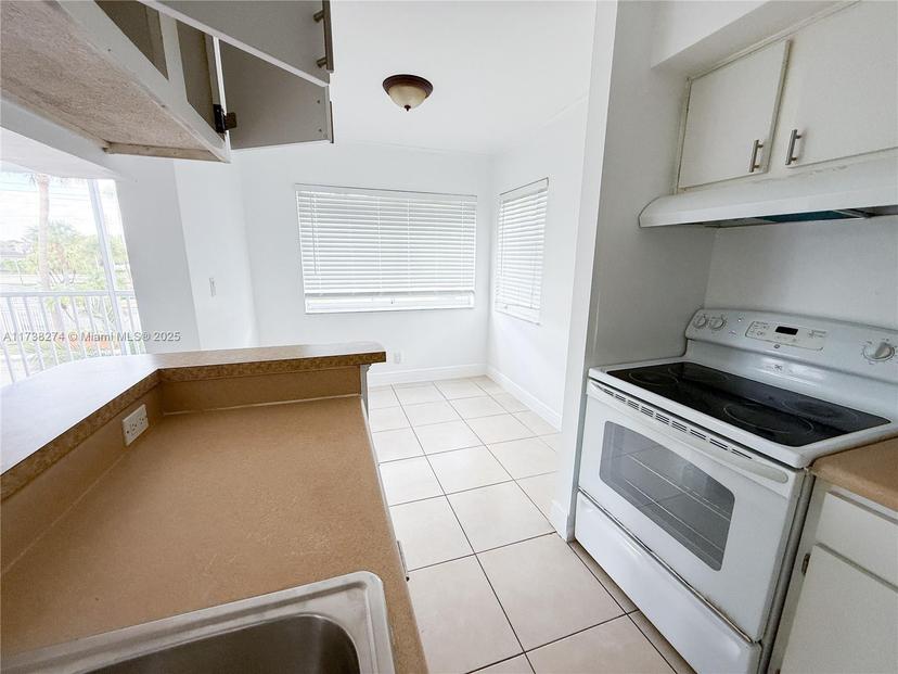 Picture of 5686 Rock Island Rd # 123, Tamarac FL 33319