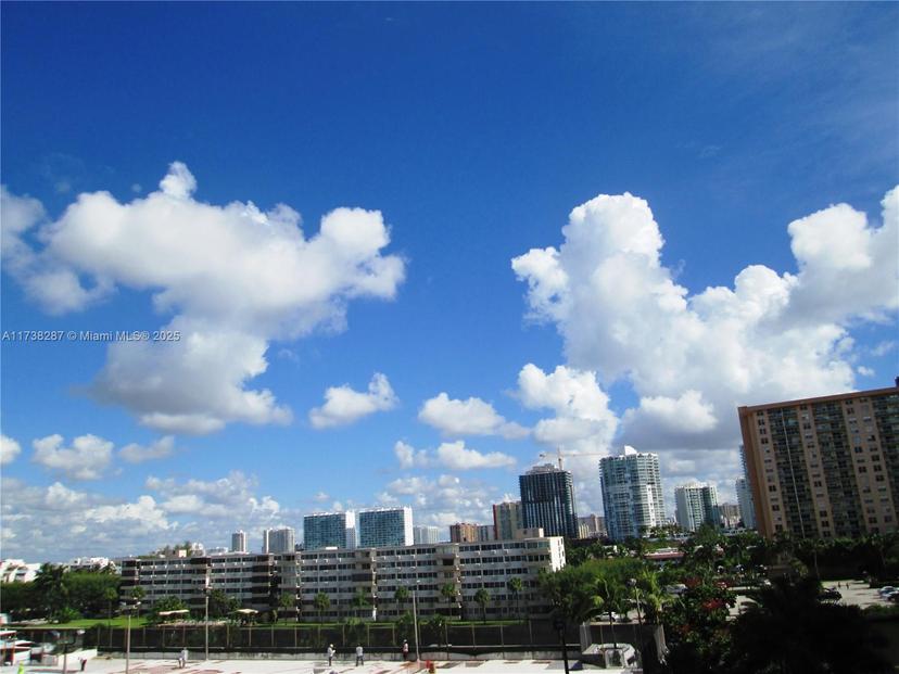 Picture of 100 Bayview Dr # 530, Sunny Isles Beach FL 33160