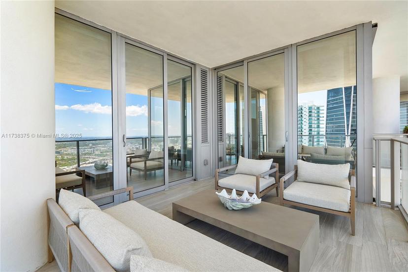 Picture of 851 NE 1St Ave # 4901, Miami FL 33132