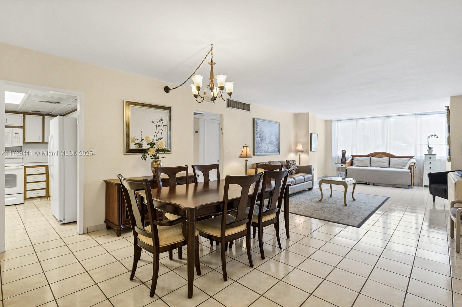 Picture of 5005 Collins Ave # 724, Miami Beach, FL 33140