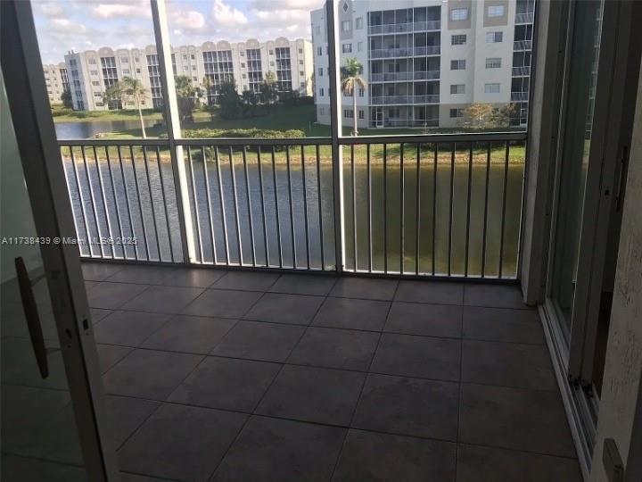 Picture of 10700 NW 66Th St # 312, Doral FL 33178