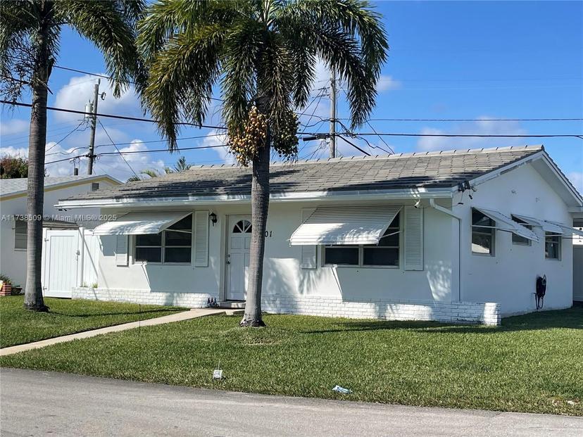 Picture of 2701 NW 52Nd Ct, Tamarac FL 33309