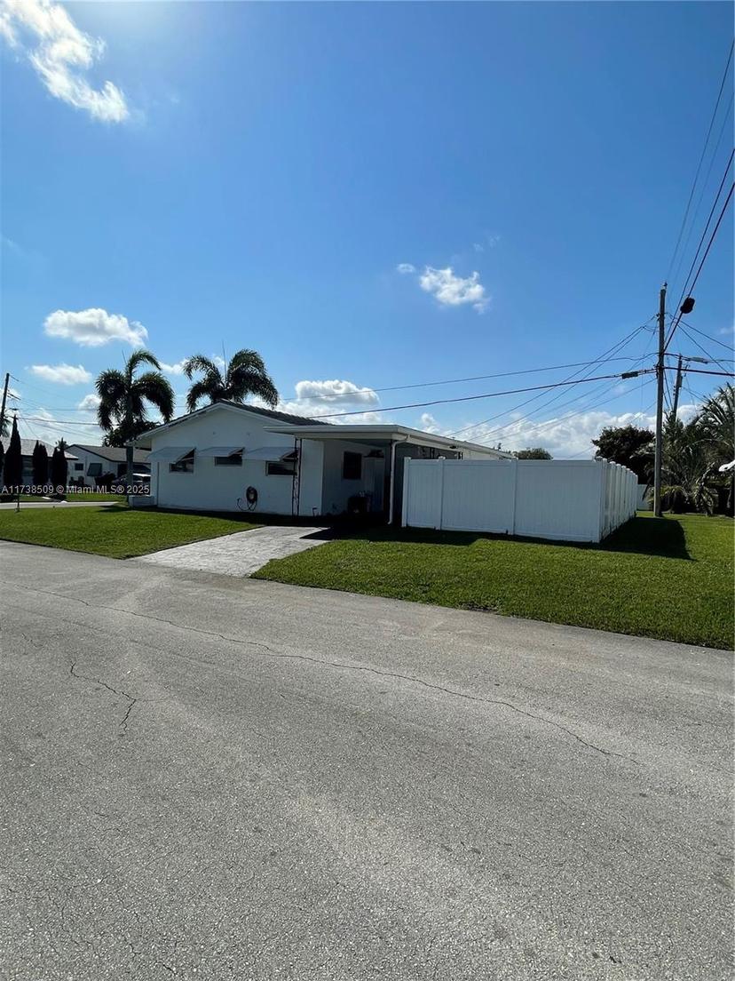 Picture of 2701 NW 52Nd Ct, Tamarac FL 33309