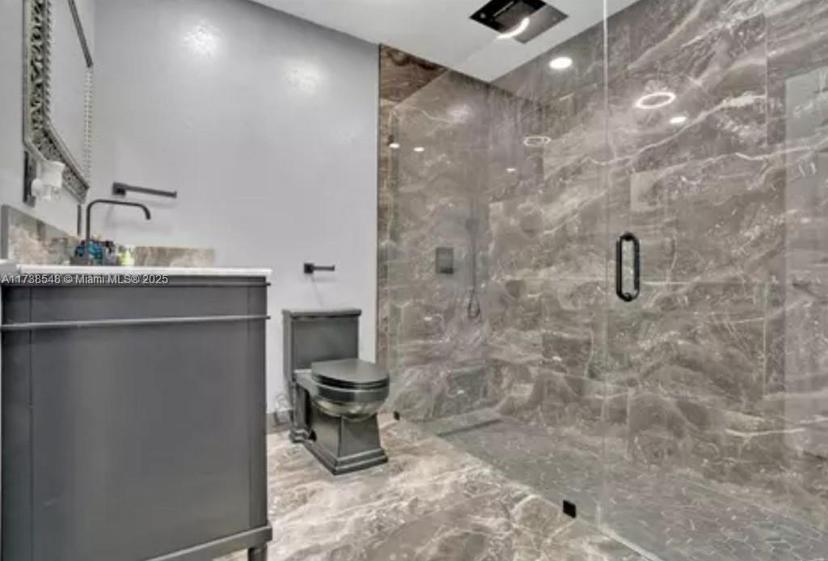 Picture of 1082 W 71St St, Hialeah FL 33014