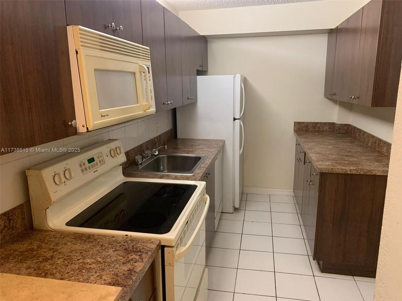 Picture of 1251 NE 108Th St # 106, Miami FL 33161