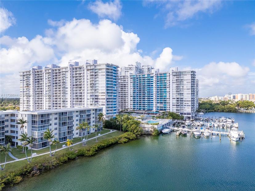 Picture of 18081 Biscayne Blvd # 803, Aventura FL 33160