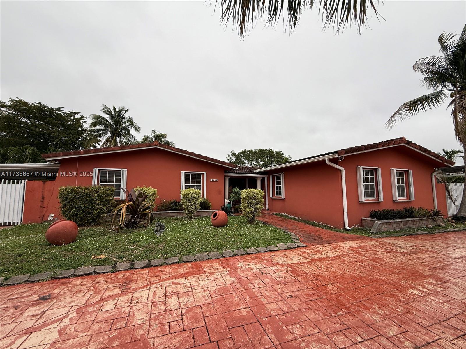 Picture of 13811 SW 71St Ln, Miami, FL 33183