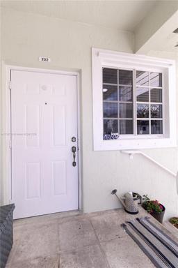 Picture of 2711 NE 4Th St # 202, Homestead, FL 33033