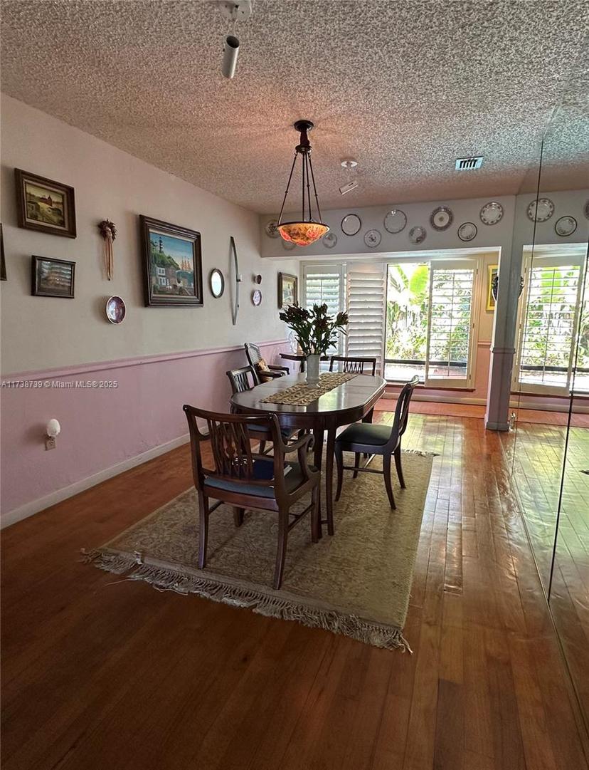 Picture of 419 Blue Rd, Coral Gables FL 33146
