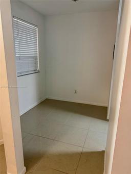 Picture of 735 NW 92Nd Ave # 735, Plantation, FL 33324