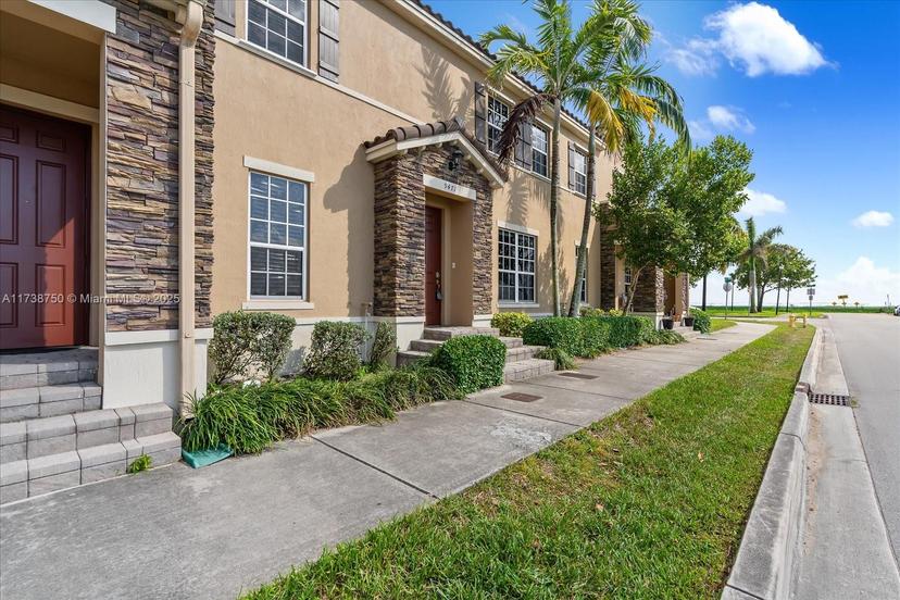 Picture of 9471 SW 172Nd Ave, Miami FL 33196