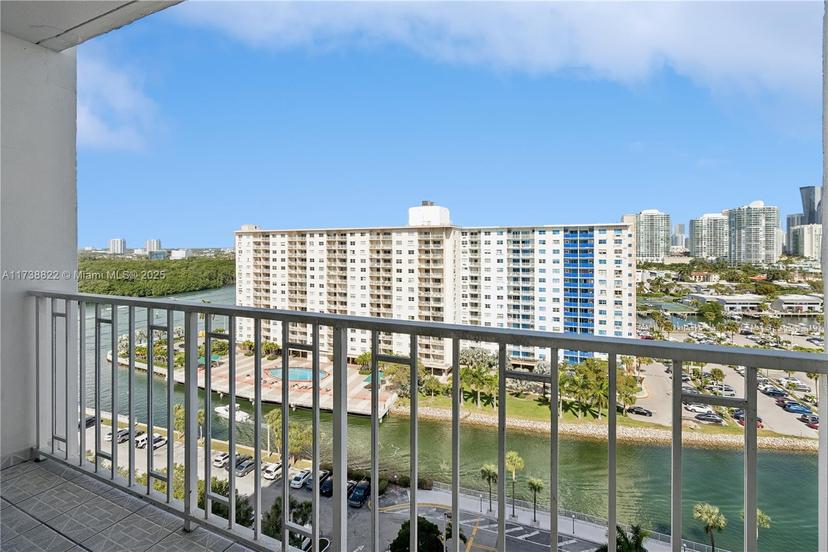 Picture of 500 Bayview Dr # 1419, Sunny Isles Beach FL 33160