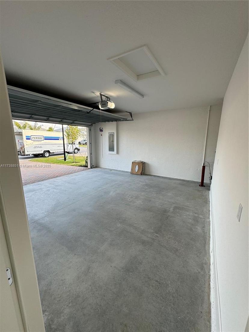 Picture of 12612 SW Green Creek Dr, Port St. Lucie FL 34987