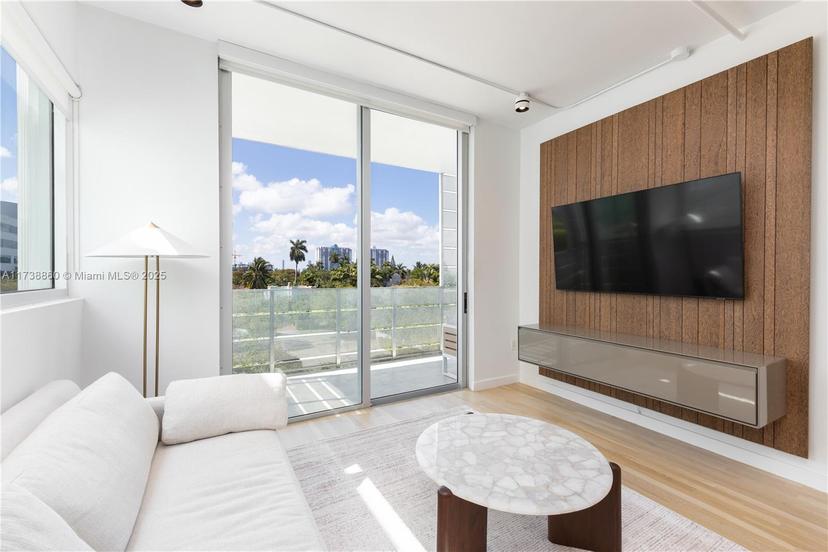 Picture of 1700 Meridian Ave # 406, Miami Beach FL 33139