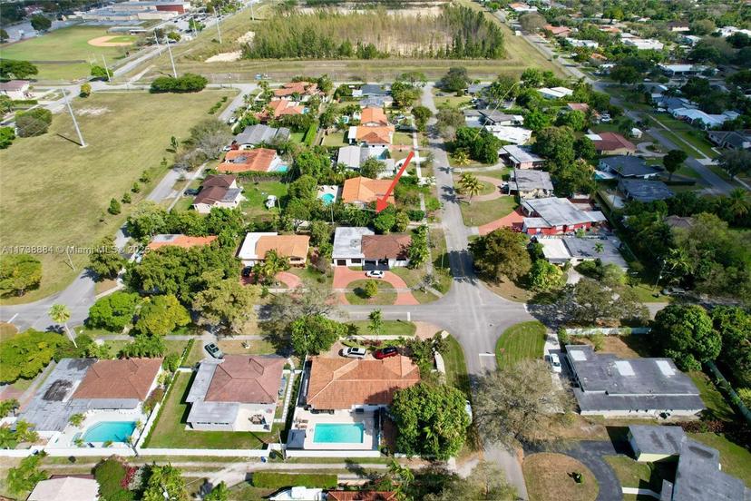 Picture of 901 Apache St, Miami Springs FL 33166