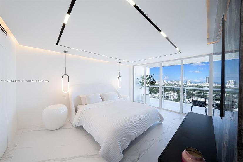 Picture of 1900 Sunset Harbour Dr # 2211, Miami Beach FL 33139