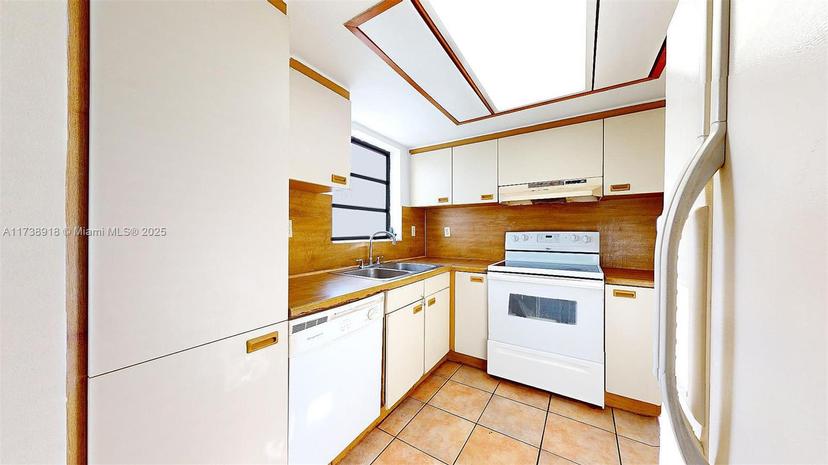 Picture of 9060 SW 125Th Ave # C206, Miami FL 33186
