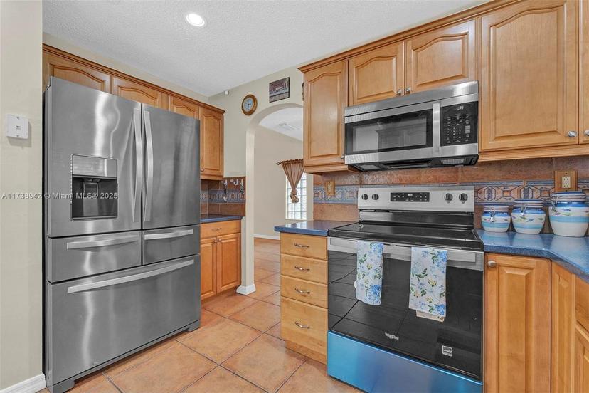 Picture of 19252 NW 14Th St, Pembroke Pines FL 33029