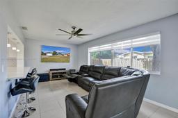 Picture of 7711 NW 5Th St, Pembroke Pines, FL 33024