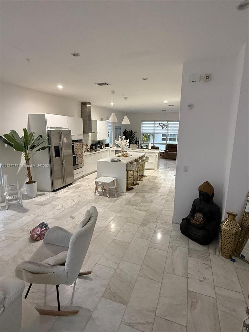 Picture of 6610 NW 105Th Ave # 1, Doral FL 33178