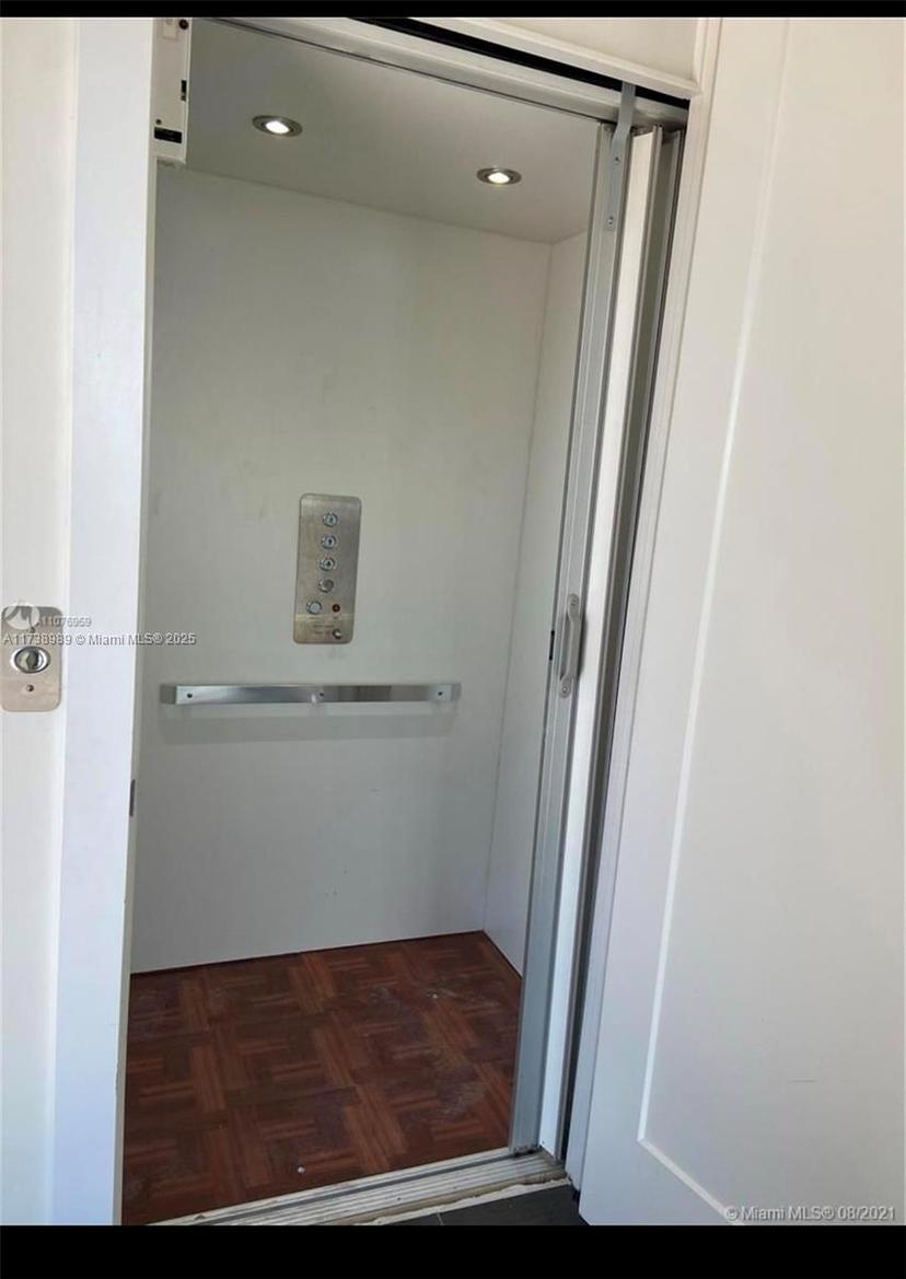 Picture of 6610 NW 105Th Ave # 1, Doral FL 33178