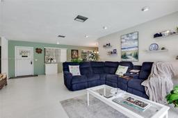 Picture of 19321 NE 18Th Ct, Miami, FL 33179