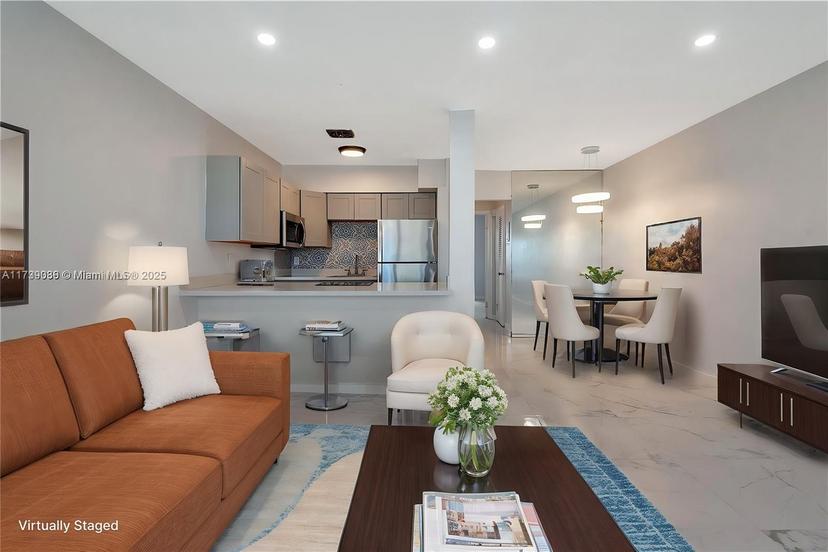 Picture of 820 SW 11Th Ave # 14B, Hallandale Beach FL 33009