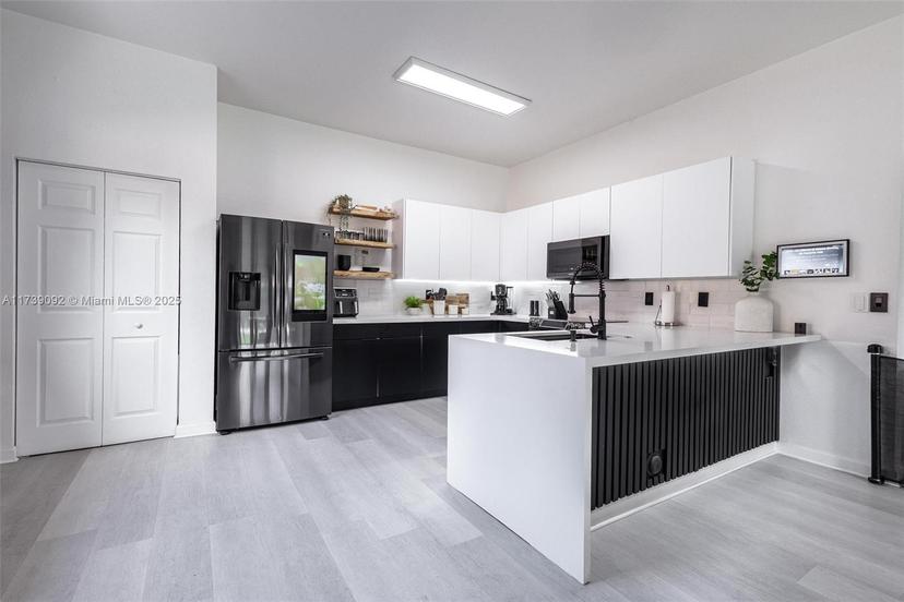 Picture of 1020 NE 36Th Ave, Homestead FL 33033