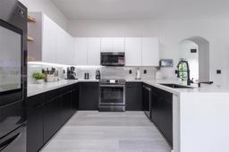 Picture of 1020 NE 36Th Ave, Homestead, FL 33033