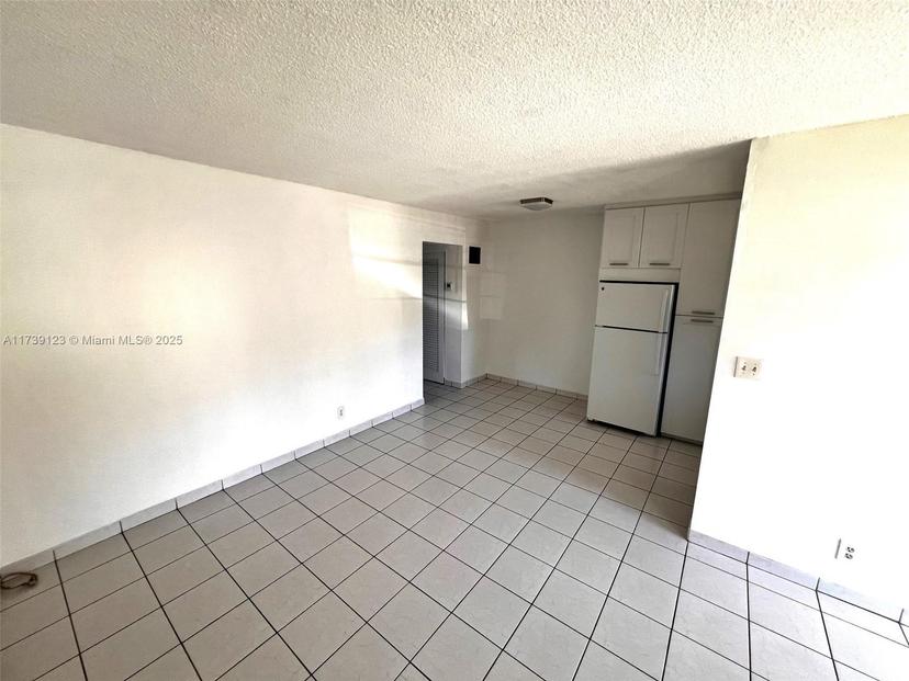 Picture of 2145 Pierce St # 105, Hollywood FL 33020