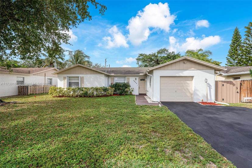 Picture of 2452 NW 98Th Ln, Coral Springs FL 33065