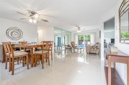 Picture of 2452 NW 98Th Ln, Coral Springs, FL 33065