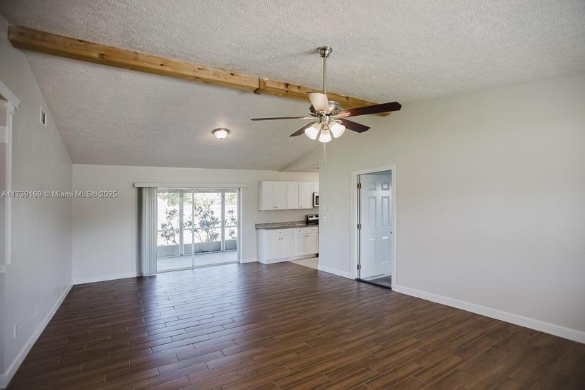 Picture of 217 NE Glentry Ave, Port St. Lucie FL 34983