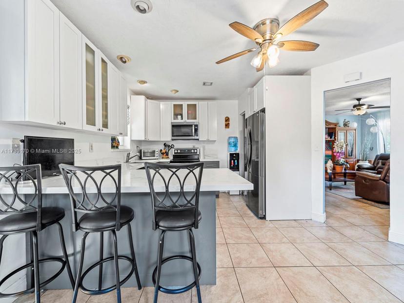 Picture of 9350 SW 165Th St, Palmetto Bay FL 33157