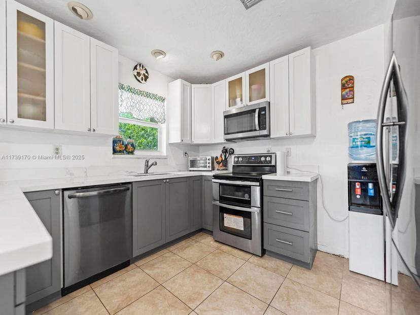 Picture of 9350 SW 165Th St, Palmetto Bay FL 33157