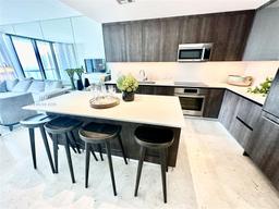 Picture of 88 SW 7Th St # 1808, Miami, FL 33130