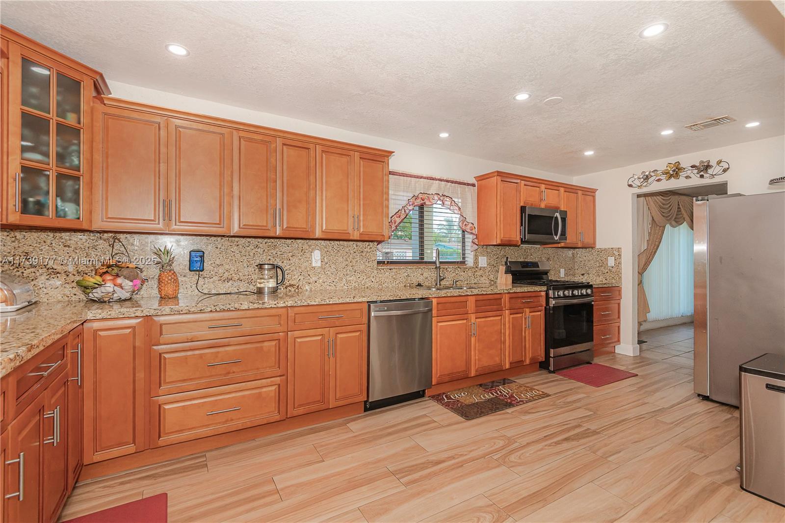 Picture of 6640 NW 21St Ct, Sunrise, FL 33313
