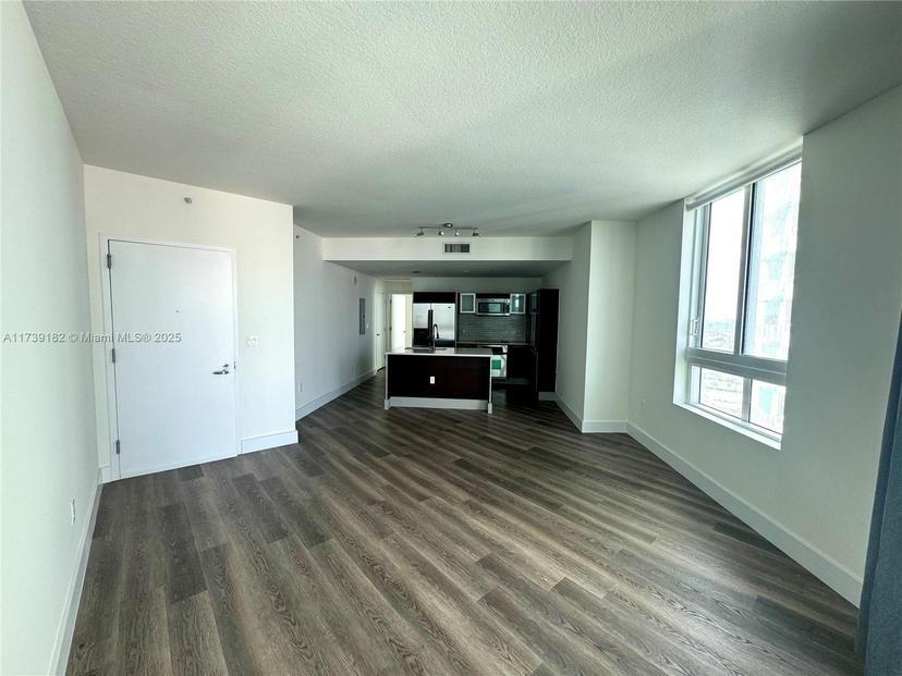 Picture of 1900 N Bayshore Dr # 2010, Miami FL 33132