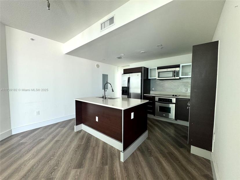 Picture of 1900 N Bayshore Dr # 2010, Miami FL 33132