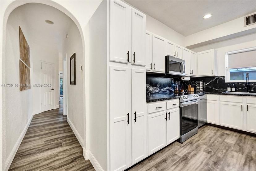 Picture of 725 NW 1St Ave # 725, Fort Lauderdale FL 33311
