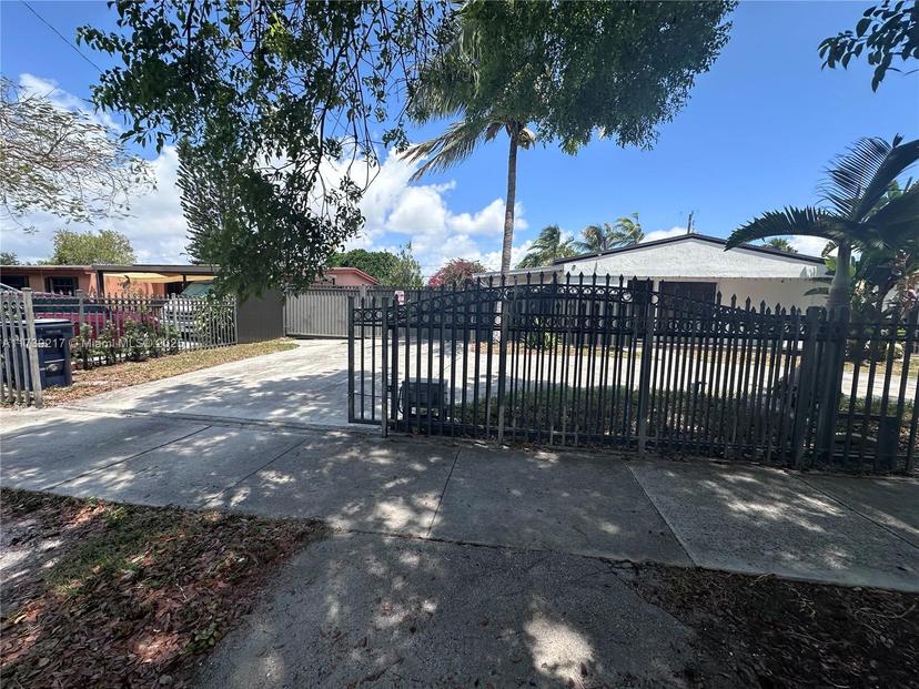 Picture of 9331 Marine Dr, Cutler Bay FL 33189