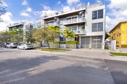 Picture of 545 SW 11Th St # 307, Miami, FL 33129