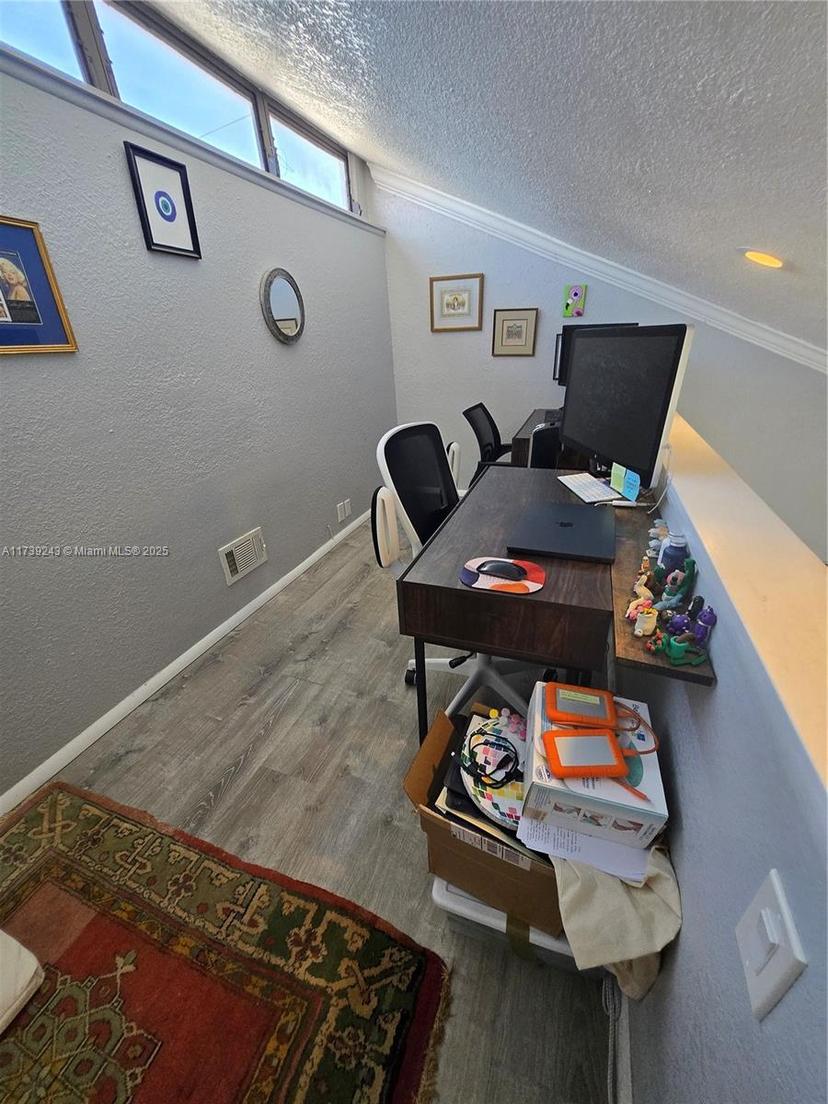 Picture of 3118 Bird Ave # 3118, Miami FL 33133