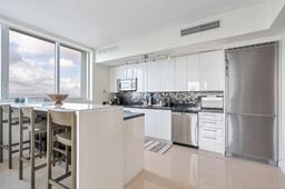 Picture of 92 SW 3Rd St # 4105, Miami, FL 33130