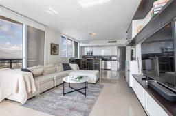 Picture of 92 SW 3Rd St # 4105, Miami, FL 33130