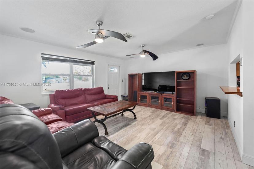 Picture of 861 Magnolia, Lake Park FL 33403
