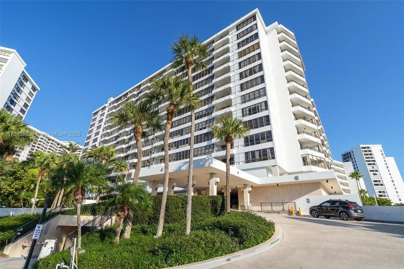Picture of 500 Three Islands Blvd # 1108, Hallandale Beach FL 33009