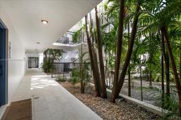 Picture of 101 Ocean Lane Dr # 1017, Key Biscayne, FL 33149